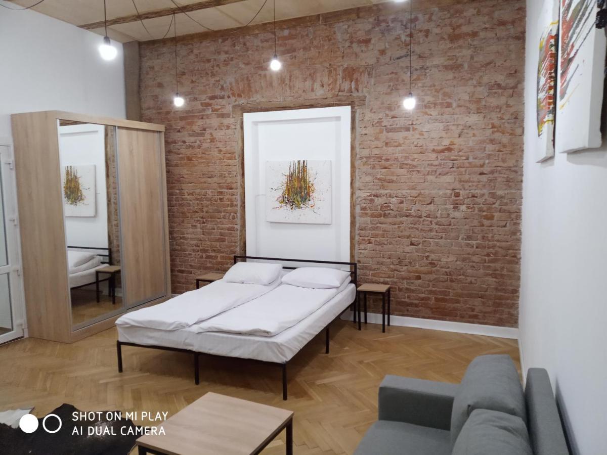 Gogol 14 Апартаменти В Історичному Центрі Міста Oezjhorod Buitenkant foto